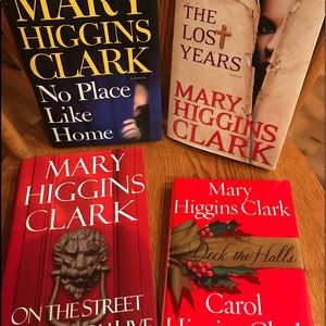 MARY HIGGINS CLARK HARDCOVERS & JACKETS - LIKE NEW